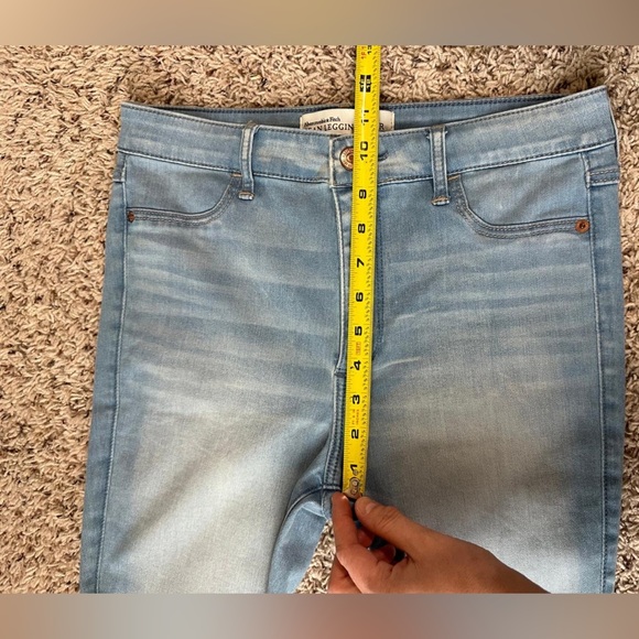 Abercrombie & Fitch High Rise Jean Legging Light/Medium Wash Size 8R/W29 - Picture 6 of 10